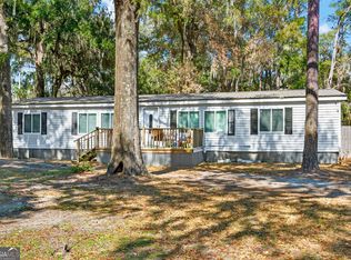 32 Woods Dr, Midway, GA 31320