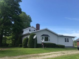 8448 Old State Rd, Cranesville, PA 16410