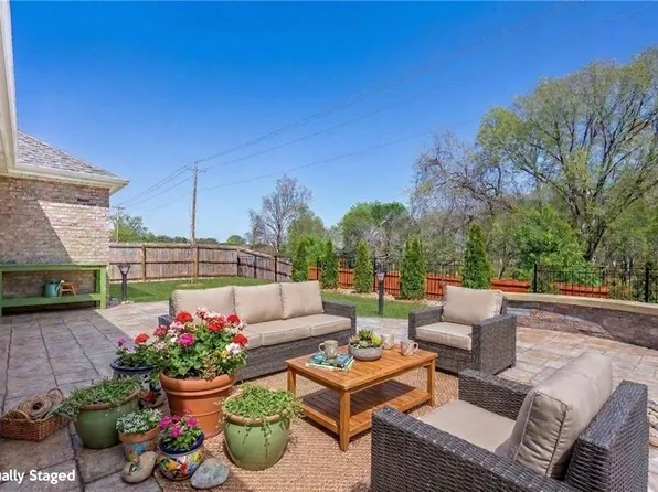 3907 SW Pecan Cir, Bentonville, AR 72713