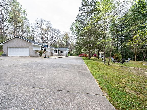 4th image of 8113 Vaughan Dr