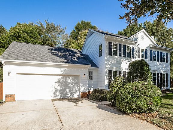 4th image of 1833 Middlebury Ct