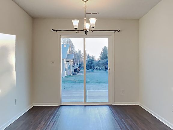 4th image of 7235 Parklake Pl