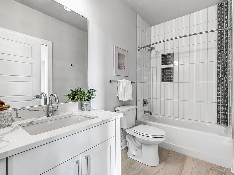 907 Winter St NE #201 — Photo 19