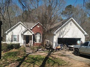 241 Cambridge Dr, Loganville, GA 30052
