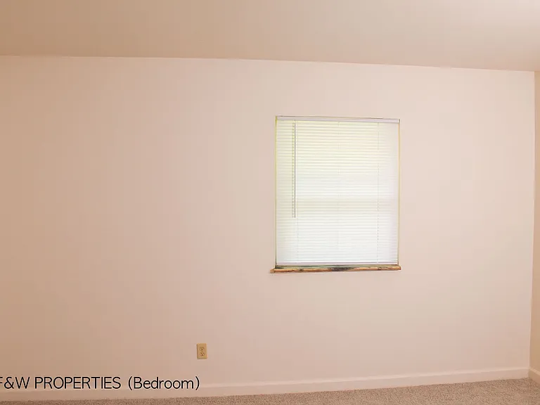1000 & 1002 Bryden Rd — Photo 20