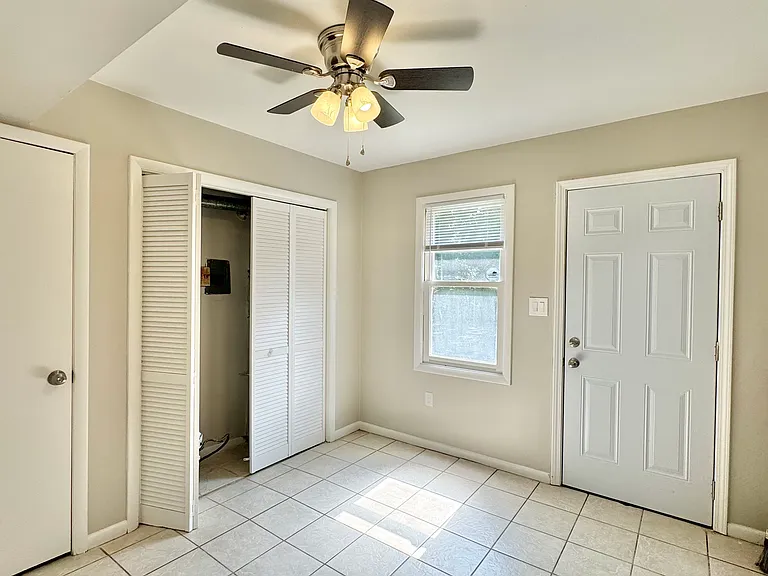 510 Holladay Dr #205 — Photo 2