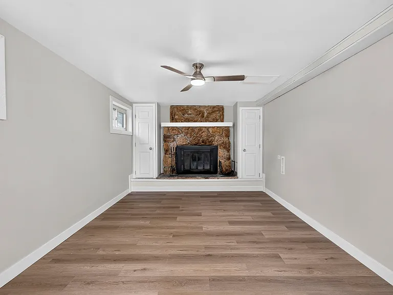 2844 Westlawn St — Photo 15