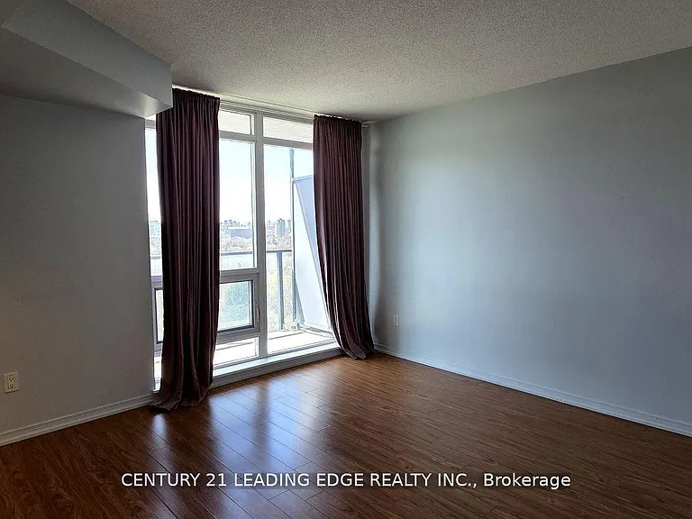 18 Valley Woods Rd #Penthouse 204-204 — Photo 12