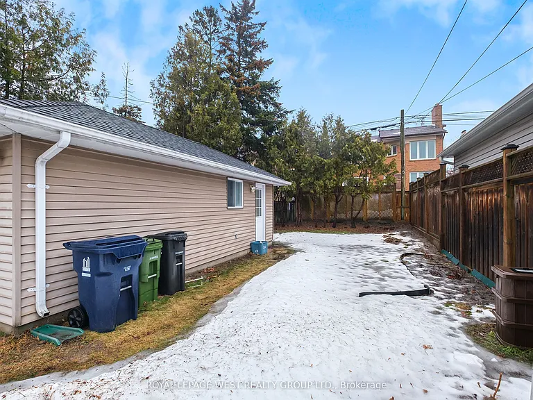 24 Barker Ave — Photo 43