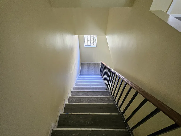 325 N Normandie Ave — Photo 17