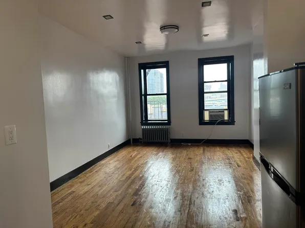 320 East 126th Street image 3 of 5