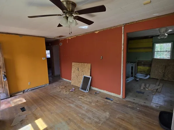 1109 Magnolia Dr, Durham, NC 27707