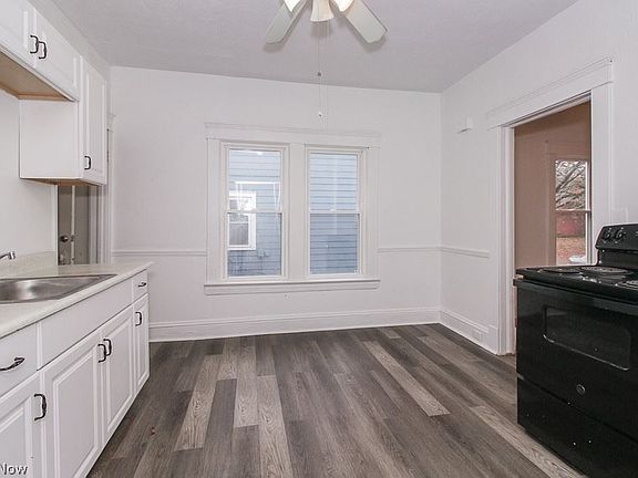 5th image of 2823 E 119th St