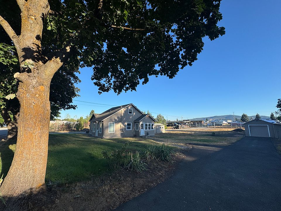 Very large 1/2 acre lot right in the middle of the Barker corridor on a quiet side-street. Perfect location for quick I-90 access but the peace and quiet of side-street living.