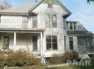 167 N Main St, Farmington, IL 61531