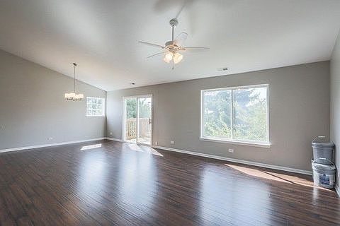 5th image of 817 Asbury Dr #817