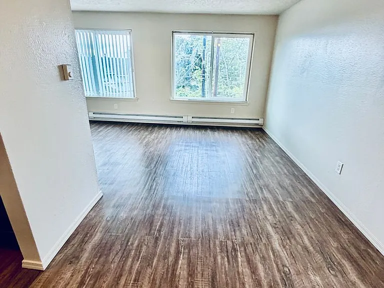 5913 Rainier Ave S — Photo 3