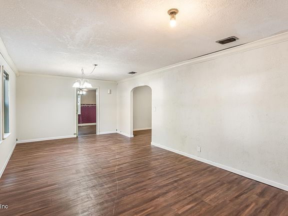3rd image of 4610 DELTA Avenue