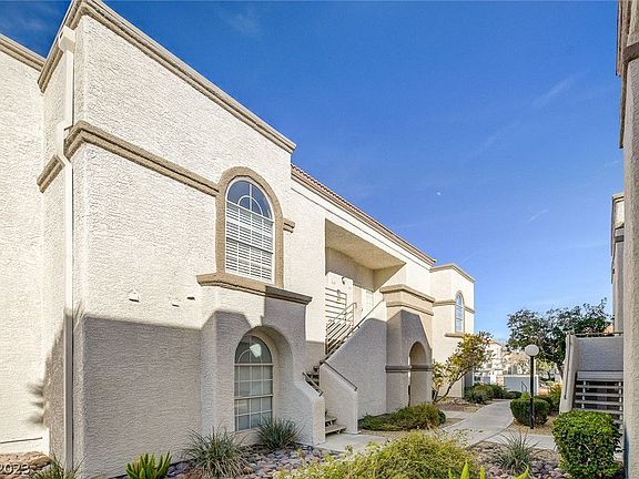 3rd image of 3150 Soft Breezes Dr APT 2172