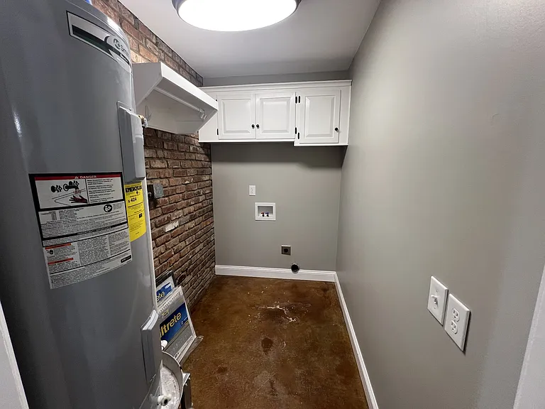 290 Kirk Ln — Photo 22