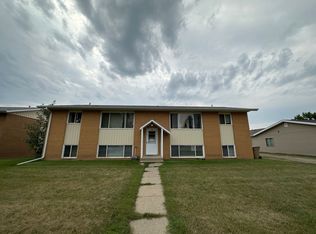 2001 2nd Ave SW #7, Minot, ND 58701