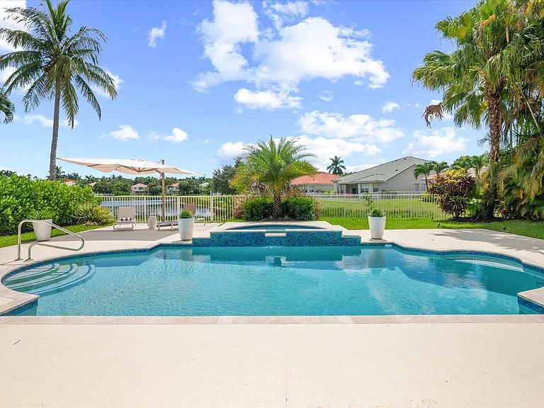 4145 Bahia Isle Cir — Photo 34