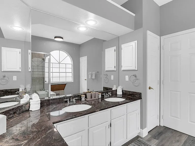 1031 Byerly Way — Photo 19