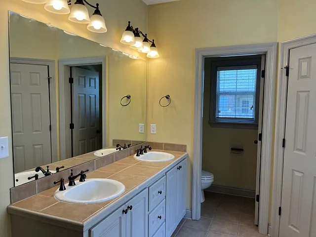 22 Sunline Dr — Photo 5