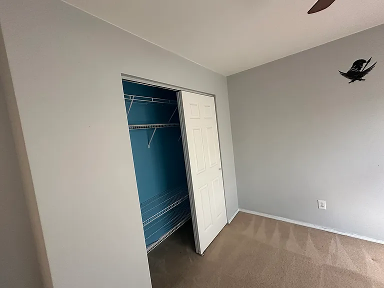 404 Treybrooke Dr — Photo 57