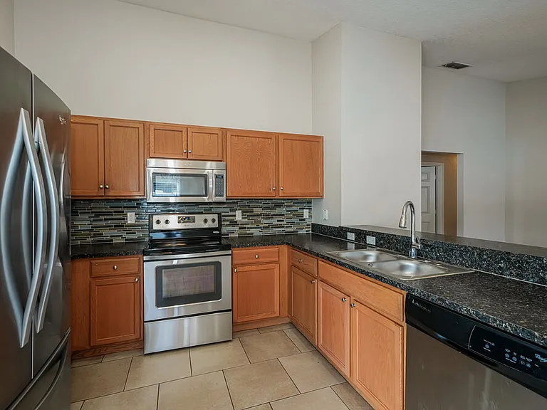 5062 Belmont Park Ln — Photo 8