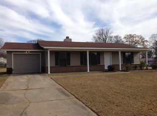 200 Juniper Dr, Ozark, AL 36360