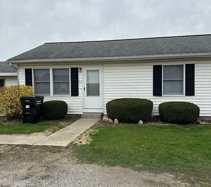 1st image of 3955 & 3965 N Meadow Ridge Dr #3955