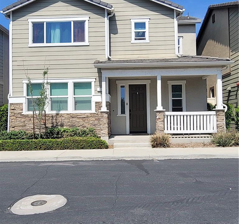 1st image of 13 Edgemont Way