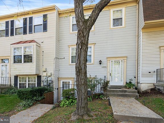 3rd image of 7308 Cipriano Springs Dr