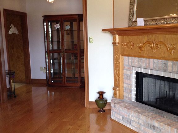 2nd image of 1720 Joshua Dr