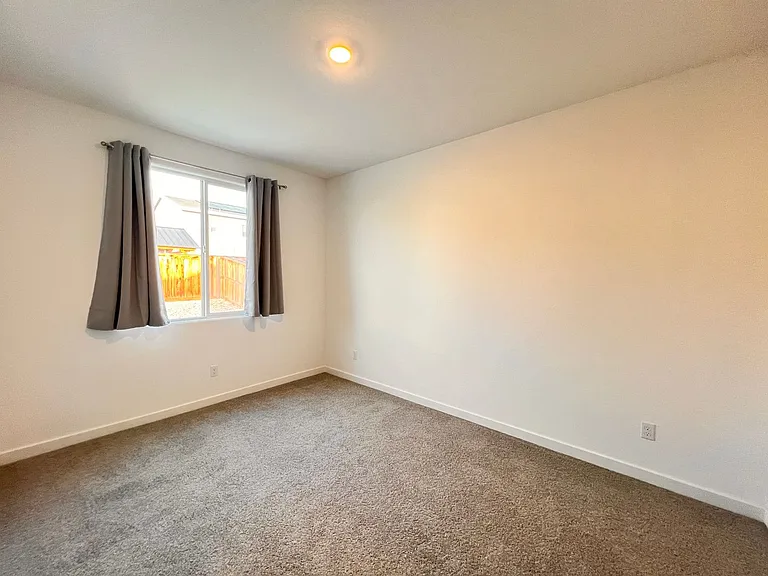 9408 Willow Terrace Dr — Photo 16