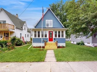 809 Grove St, Dekalb, IL 60115