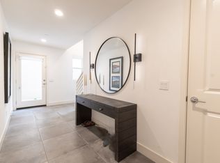 2102 Tidewater Cir, Costa Mesa, CA 92627