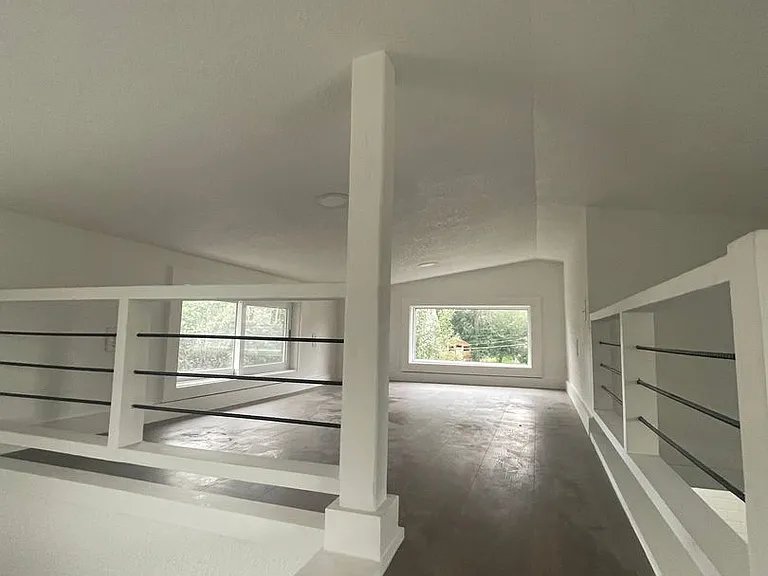 411 Smith St — Photo 13