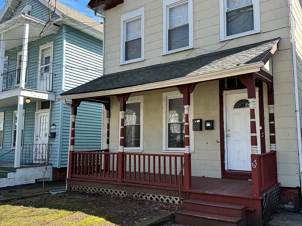 67 Nash St #1