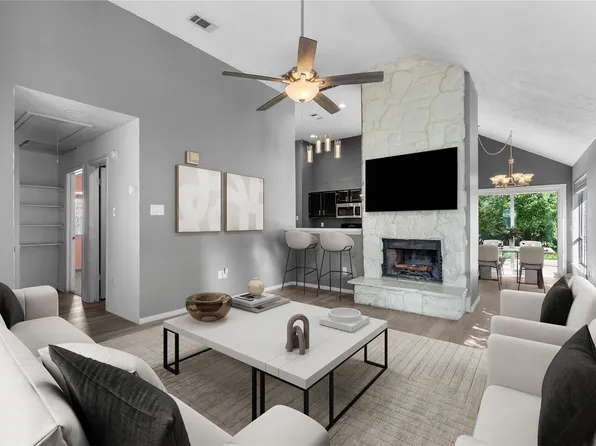12210 White River Dr, Tomball, TX 77375