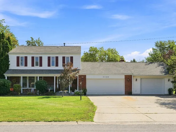 1114 Oak St, Wilton, IA 52778