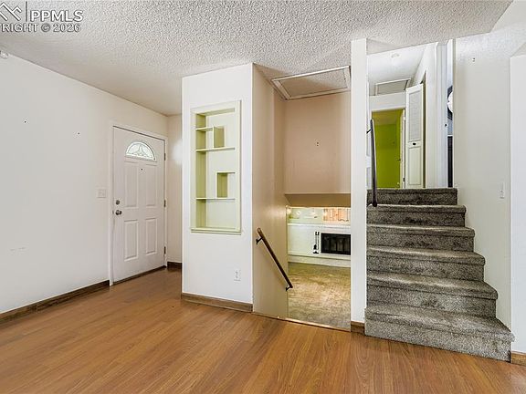 4th image of 4806 Sprucewood Dr
