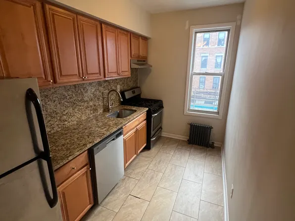 31-89 32nd Street image 2 of 16