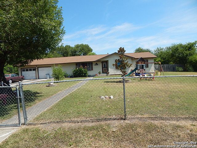 1st image of 439 Glenoak Dr
