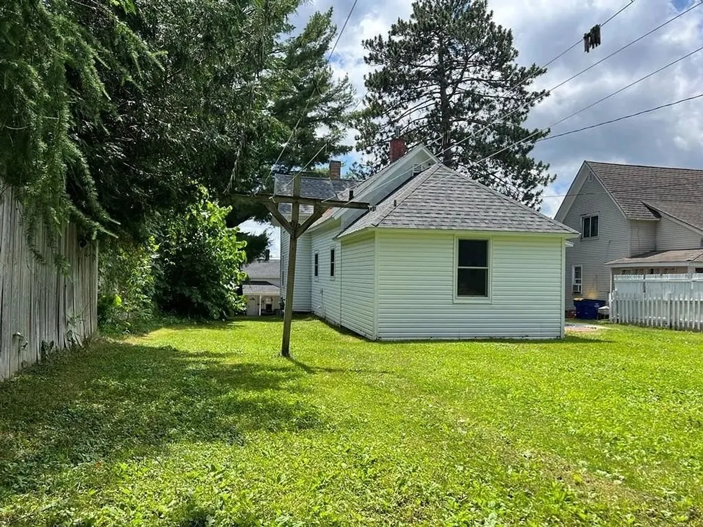  Merrill  — Photo 4