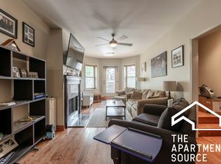 2330 W Huron St APT 1E, Chicago, IL 60612