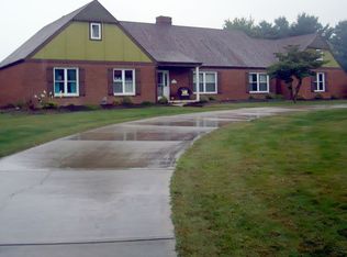 565 Hibbs Rd, Lockbourne, OH 43137