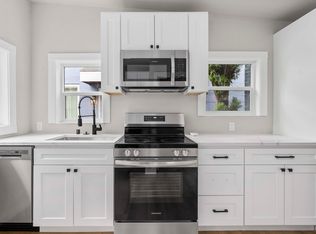 8147 9th Ave SW #B, Seattle, WA 98106