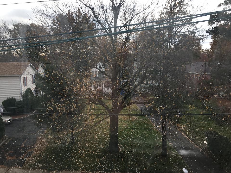 2nd image of 194 Fort Lee Rd